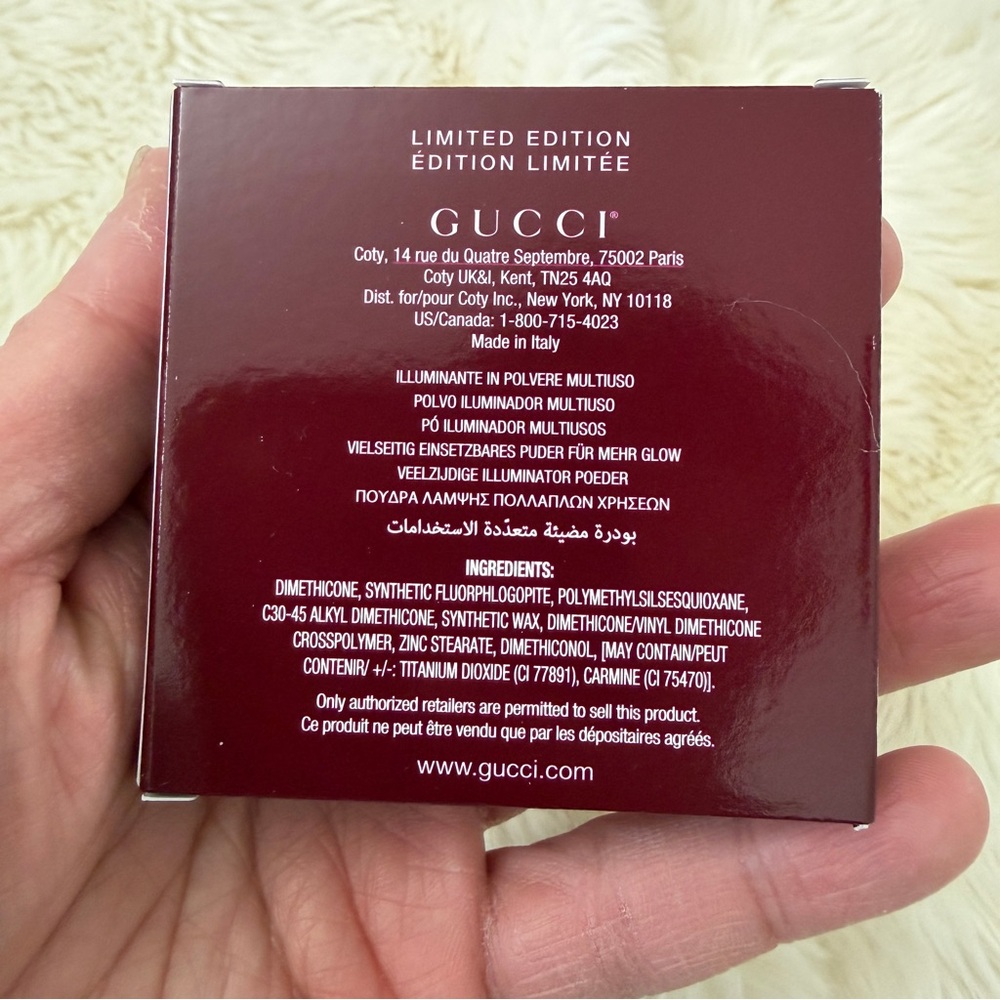 Gucci Glow Multi-Use Illuminating Gel-Powder Highlighter warm gold 03 - Picture 3 of 7